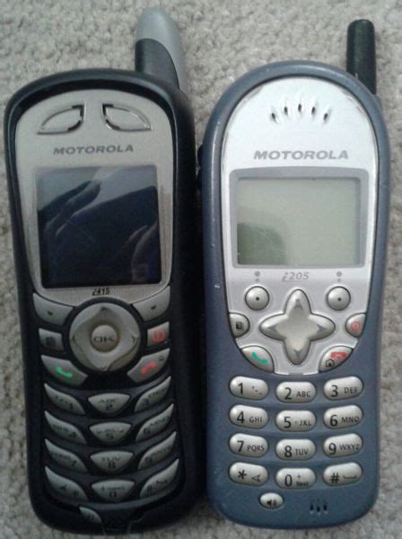 Free 2 Very Cool Push To Talk Cell Phones 1 Is A Motorola I205 1 A
