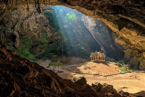A Caverna Phraya Nakhon Na Tailândia Que Esconde Um Templo Incrível