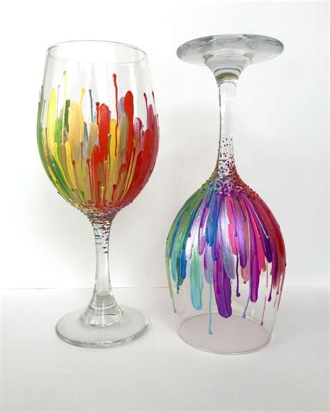 Rainbow Color Burst Wineglass Set Of 2 Hand Painted 20oz Etsy Peinture De Bouteille Deco