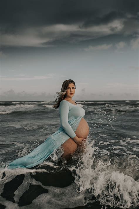 Payton Hartsell Galveston Tx Maternity Photoshoot At