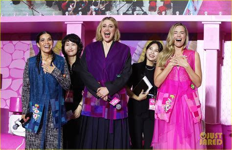 Margot Robbie Celebrates Her Birthday With A Barbie Cake At Barbie Premiere In Korea Photo