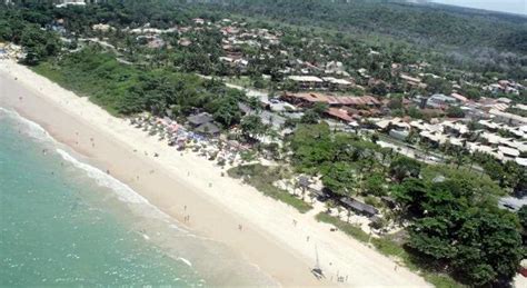 Os apartamentos dispõem de ar. Taperapuan Praia Hotel em Porto Seguro, Bahia