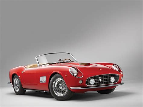 The photo gallery shows the distinctive features of this model ferrari in 1962, focusing on the details and the most important. 1962 Ferrari 250 GT SWB California Spyder | Monterey 2012 | RM Sotheby's