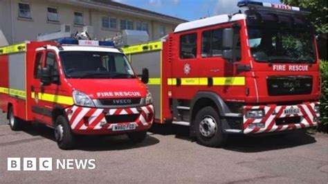 Somerset Fire Engine Removal Plan On Hold During Pandemic Bbc News