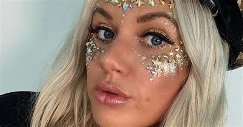 Woman Who Invented The Glitter Boob Trend Now Set To Make M A Year My Xxx Hot Girl