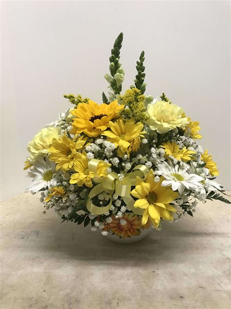 Simply the best flowers & gifts is the one to call to take care of your floral needs. Daisy Sunshine in Christiansburg, VA | Angle Florist, Inc.