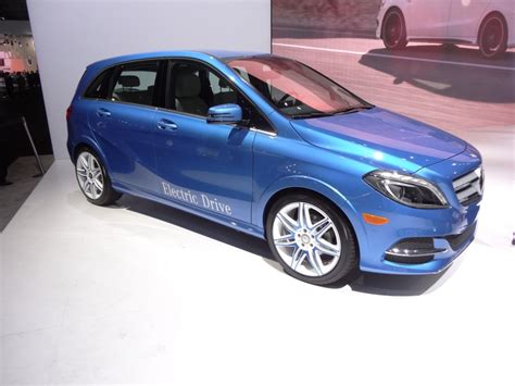 Gas mileage, engine, performance, warranty, equipment and more. New York 2013: Mercedes-Benz B-Klasse Electric Drive ab ...