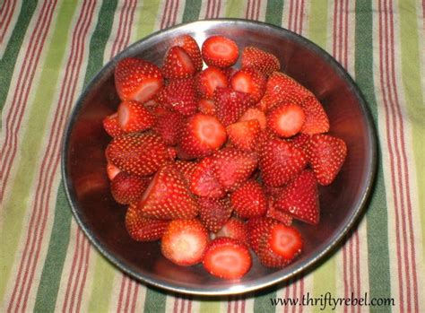 How To Freeze And Thaw Whole Strawberries Thrifty Rebel