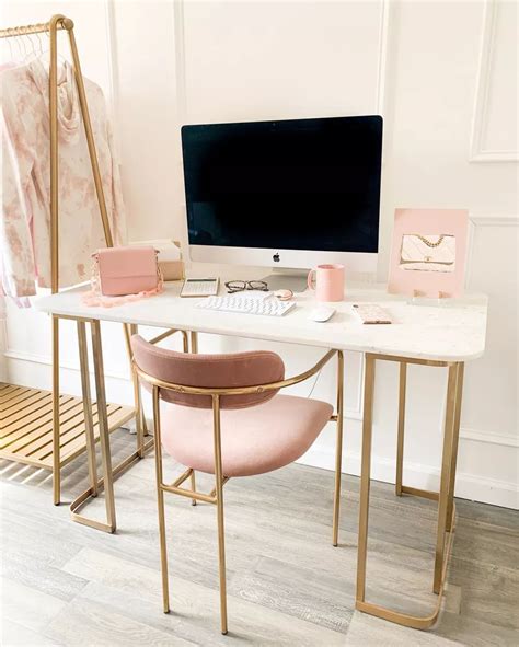 10 Pink And Gold Home Office Decor Ideas