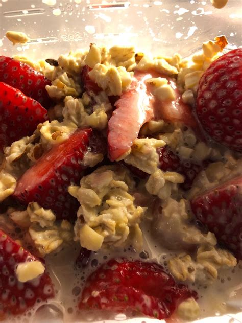 Watch how to make the best overnight oats in this short recipe video! Overnight Oats: Directions, calories, nutrition & more | Fooducate