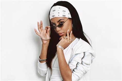 Aaliyahs Greatest Hits Pulled From Apple Music And Itunes Hours After