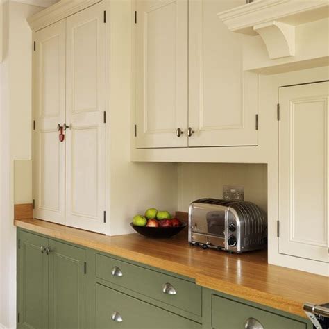 Step Inside This Traditional Soft Green Kitchen Kitchen Ideals Green
