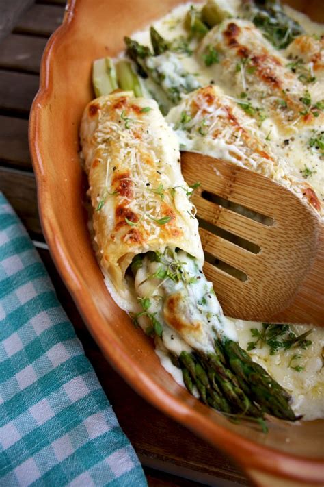 Eggs, panko breadcrumbs, asparagus, kosher salt, grated parmesan and 2 more. Baked Asparagus Cannelloni with Béchamel Sauce • Happy ...