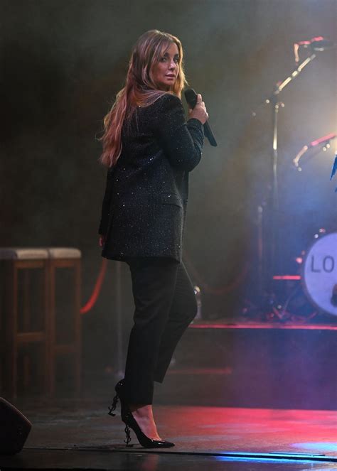 Louise Redknapp Performs At A Social Distancing Show In London 1002
