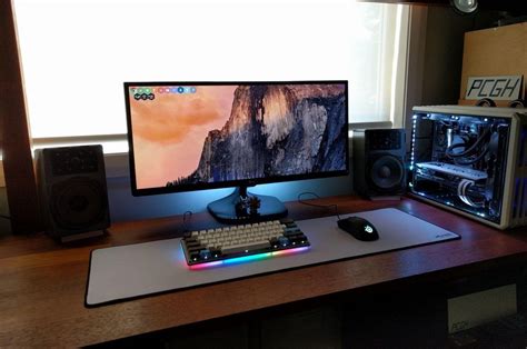 Built Myself A Much Nicer Keyboard Battlestations Computer Desk