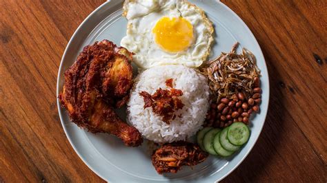 It's frowned upon if you are a malaysian and you do not like nasi lemak…and if. Chinese Nasi Lemak Vs. Malay Nasi Lemak. Which is Better?