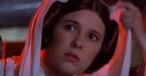 Discover your standom with official screenplays, transcripts, great photos and more, from 8flix. ¿Millie Bobby Brown como la Princesa Leia? - ATV