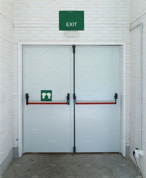 Puerta Doble Fuego Emergencia Metalica 1.80x2.15 C/ Barra - $ 23,999.00