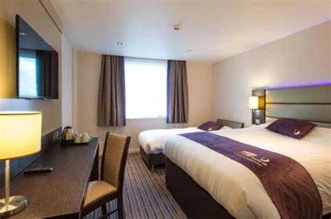 Hotels near west end theatre district, london on tripadvisor: Premier Inn London Croydon West - Purley A23 - Up To 70% ...