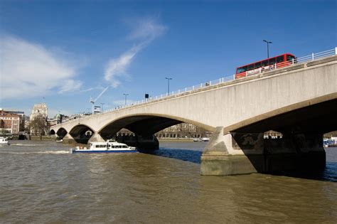 Waterloo Bridge Realizacją Projektu Zajmowały Się Głównie Kobiety