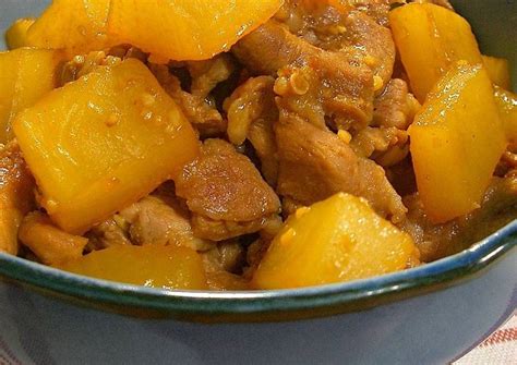 (if your daikon is very large, slice the rounds into semicircles.) Stewed in the Microwave Daikon Radish and Pork Rich Stir-Fry Recipe by cookpad.japan - Cookpad