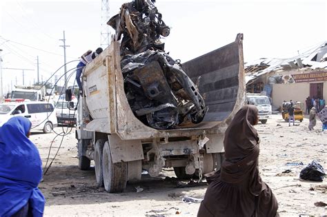 Somalia Truck Bombing Kills At Least 90 Dozens Wounded