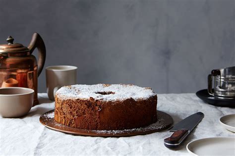 Whereas some recipes for passover sponge cakes call for matzo cake meal as well as potato starch, i prefer the amazingly light texture that results from a cake. Kosher for Passover Chocolate Nut Sponge Cake Recipe