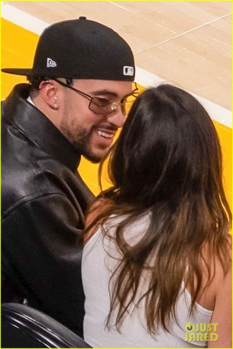 Kendall Jenner And Bad Bunny Sit Courtside At Lakers Playoff Game In Los Angeles Photo 4933167