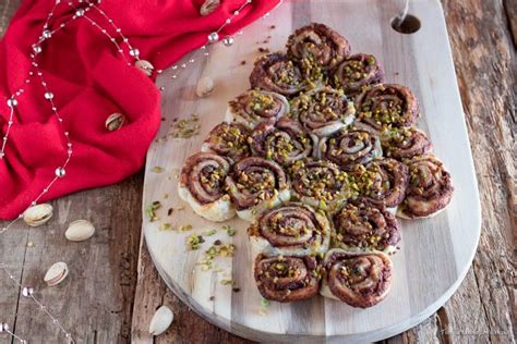 Sfogliata alla nutella in 5 minuti nutella puff pastry. ALBERO DI SFOGLIA ALLA NUTELLA per Natale ricetta in pochi ...