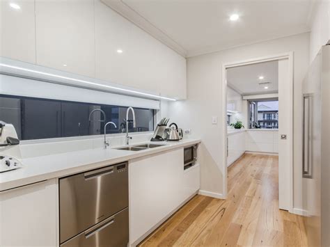 Amart furniture, located at 7 magenta terrace, mandurah, is the place locals go to purchase best value homewares, bedroom furniture, living and dining furniture, and outdoor furniture perfect for watching the sunset over the ocean. Mandurah Canals Makin Homes Overland Media - Contemporary ...
