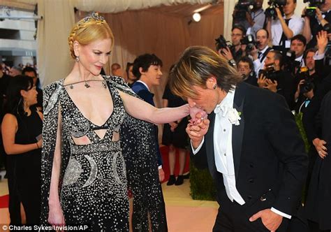 First to actor tom cruise, and later to country singer keith urban. Nicole Kidman rocks out to Keith Urban Wasted Time Ripcord ...