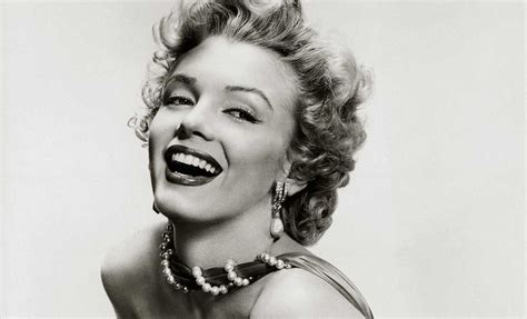 Marilyn Monroe La Belleza Eterna De Un Icono Inmortal Look