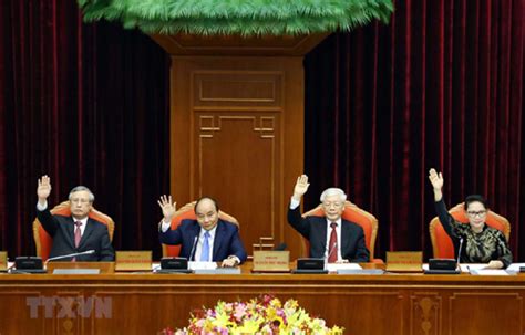 Theo ban tổ chức trung ương, công tác chuẩn bị nhân sự được ban chấp hành trung ương, bộ chính trị, ban bí thư lãnh đạo, chỉ đạo trực tiếp, toàn diện, thường xuyên, chặt chẽ, bảo đảm nguyên tắc tập trung dân. Thông báo Hội nghị lần thứ mười Ban Chấp hành Trung ương ...