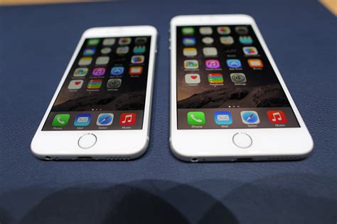 Hands On With The New Larger Iphones