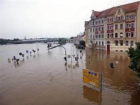 Überflutete straßen und keller, verzweifelte menschen: Überschwemmung Deutschland Mai 2016 - YouTube