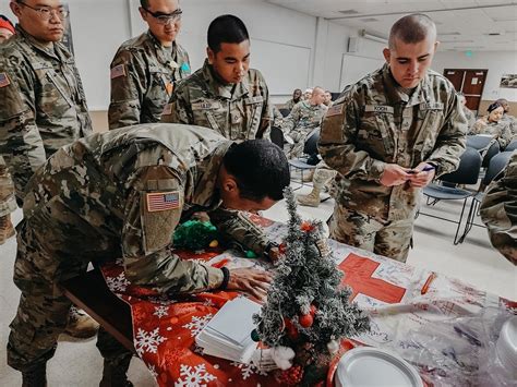 Fort Sill Basic Training Writing Support Group Sends 13 Trainees Home