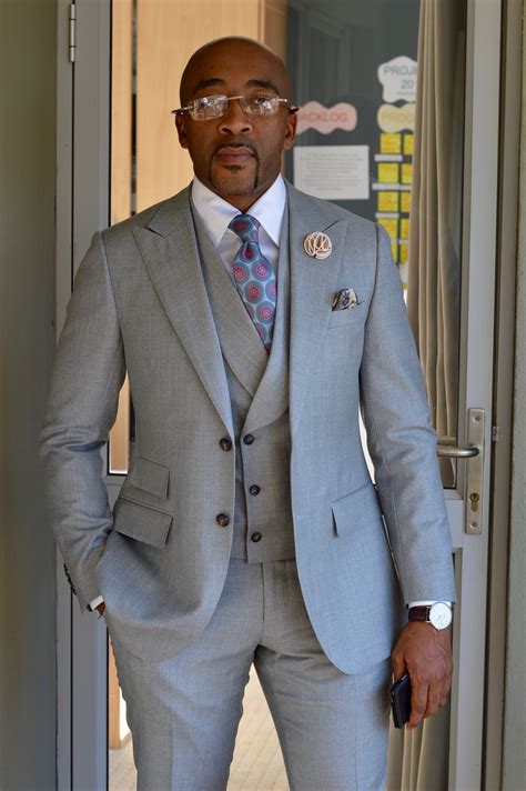 Bank, which once dominated the market for affordable men's suits, filed for bankruptcy protection late. Pin on Dress suit