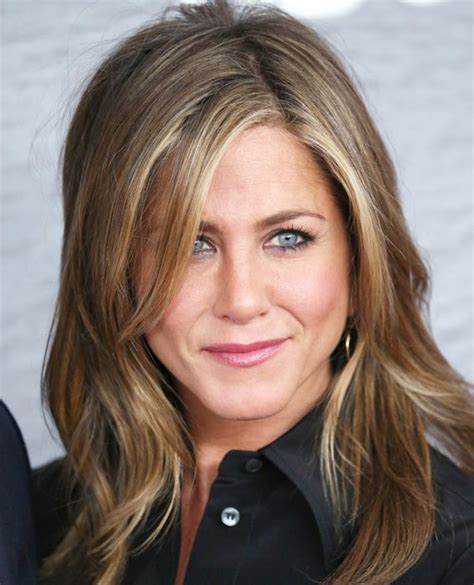 10 Beautifully Layered Celebrity Hairstyles Jennifer Aniston From