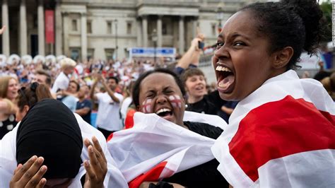 england wins its first ever major women s championship in 2 1 euro 2022 win over germany cnn