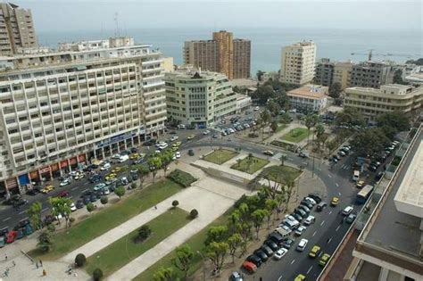 AprÈs Une Semaine Daffrontemnts Le Centre Ville De Dakar Renoue Avec