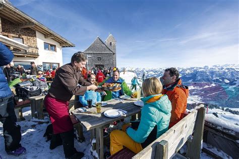 Ook zijn er (voor de opa's en oma's wandelroutes geprepareerd die toegang geven tot schitterende wandelingen doorde 'wilder kaiser'. SkiWelt Wilder Kaiser » Brixental in Tirol (Österreich)