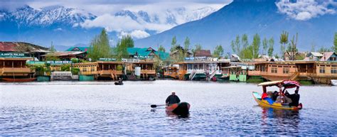Kashmir Houseboat Resort In Srinagar Jammu And Kashmir With Club Mahindra