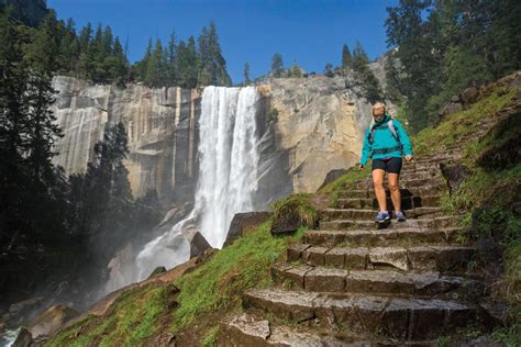 Mist Trail Yosemite National Park מגלים את אמריקה