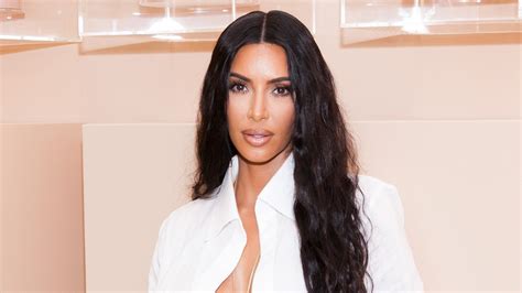 watch access hollywood interview kim kardashian says she was so freaked out by her first