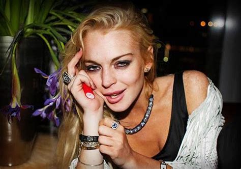 Lindsay Lohan Accused Of Drinking At Coachella Hollywood News India Tv