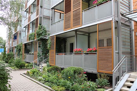 Der balkon sichtschutz schützt die privatsphäre der balkon dient zur entspannung und erholung. Sichtschutz aus Glas, DSP, Acryl und HPL-Platte für Ihren ...