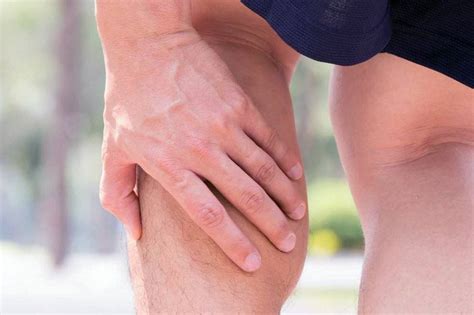 Keďže 90% trombov vzniká v žilách dolných končatinách, trombóza sa prejaví problémami s dolnými končatinami. Tromboza venoasă profundă | Sacré-Cœur Vascular