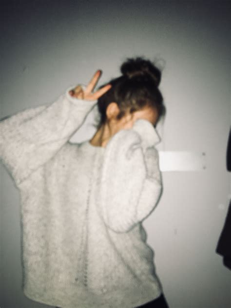 See more ideas about ulzzang girl, aesthetic girl, korean aesthetic. "no show your face" us what he said when he took the picture | Tomar fotos tumblr, Fotos tumblr ...