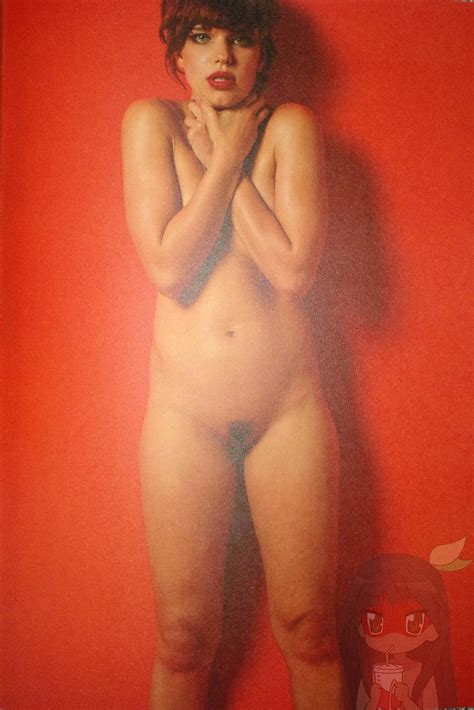 Naked Bruna Linzmeyer Added 07192016 By Lobezno