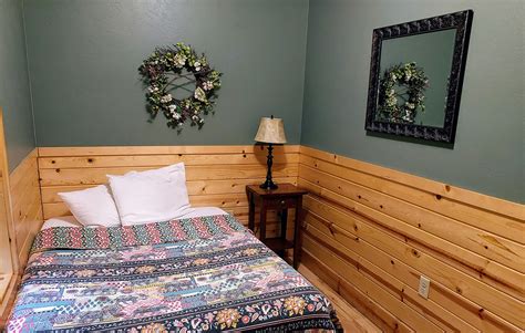 Belknap hot springs, on the banks of the upper mckenzie river, is the last of a number of hot springs resorts that were developed as mineral spas in lane county in the late 19th century. Cabins - Belknap Hot Springs
